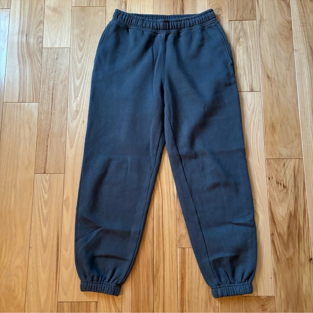 Abercrombie & Fitch Essential Sunday Dark Gray Sweatpants